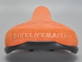 bike-life-mafia-stacked-siodełko-seat-sattle-rowerowe-fahrrad-wheelie-orange (3).jpg