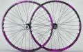 mafiabikes blad 27.5 komplet kół rowerowych Laufradsatz wheelie wheel set geared purple splatter (2).webp