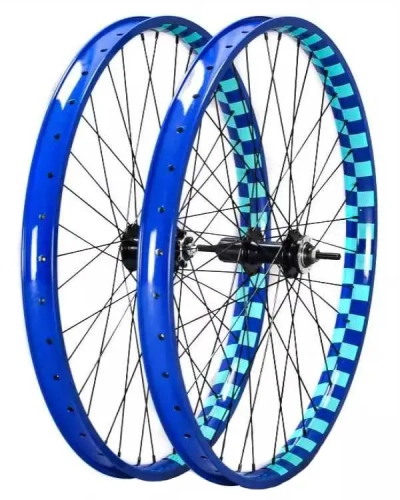 mafiabikes blad 27.5 komplet kół rowerowych Laufradsatz wheelie wheel set geared blue check (1).webp