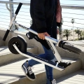 razor a5 air hulajnoga składana faltbarer city scooter skládací městská koloběžka black silver (2).webp