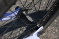 sunday-street-sweeper-bmx-20-rower-rad-fahrrad-kolo-bike-rhd-lhd-jake-seeley-blue-lavender (12).webp
