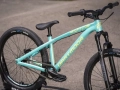 dartmoor-gamer-pump-24-dirt-rower-fahrrad-rad-kolo-bike-mint-banana-2023 (3).webp