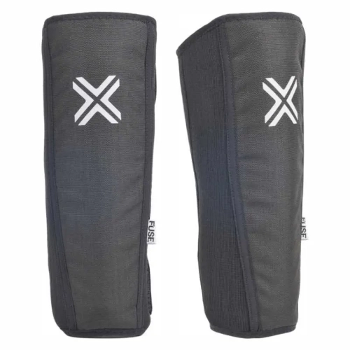 fuse-alpha-classic-ochraniacze-piszczeli-shin-guards-protectors-schienbeinschoner-schutz (1).webp
