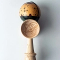sweets-kendama-lab-v36-american-traditional-rose (5).webp