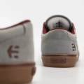 etnies-barge-ls-skate-buty-schuhe-boty-shoes-gre-gum-red (8).webp