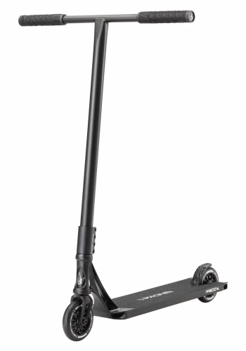 blunt-prodigy-x-one-street-hulajnoga-wyczynowa-stunt-scooter-freestyle-kolobezka-black-1.webp