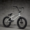 kink-kicker-18-bmx-rower-dzieci-rad-fahrrad-kinder-kolo-deti-bike-gunmetal-my27-glacier-white (4).webp