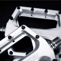 dartmoor-thunder-bmx-mtb-dirt-pedaly-pedale-pedals-mirror-silver (7).webp