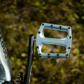 dartmoor-thunder-bmx-mtb-dirt-pedaly-pedale-pedals-mirror-silver (8).webp