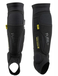Fuse R Omega Pro ochraniacze piszczeli i kostek | Black