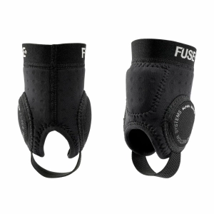 Fuse R Alpha Classic ochraniacze kostek | Black