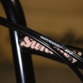 sunday-forecaster-park-20-bmx-rower-fahrrad-rad-kolo-sunset-orange-maca-perez (5).webp