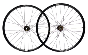 NS Bikes Enigma Rock 27.5" Boost komplet kół MTB DH | Oil Slick