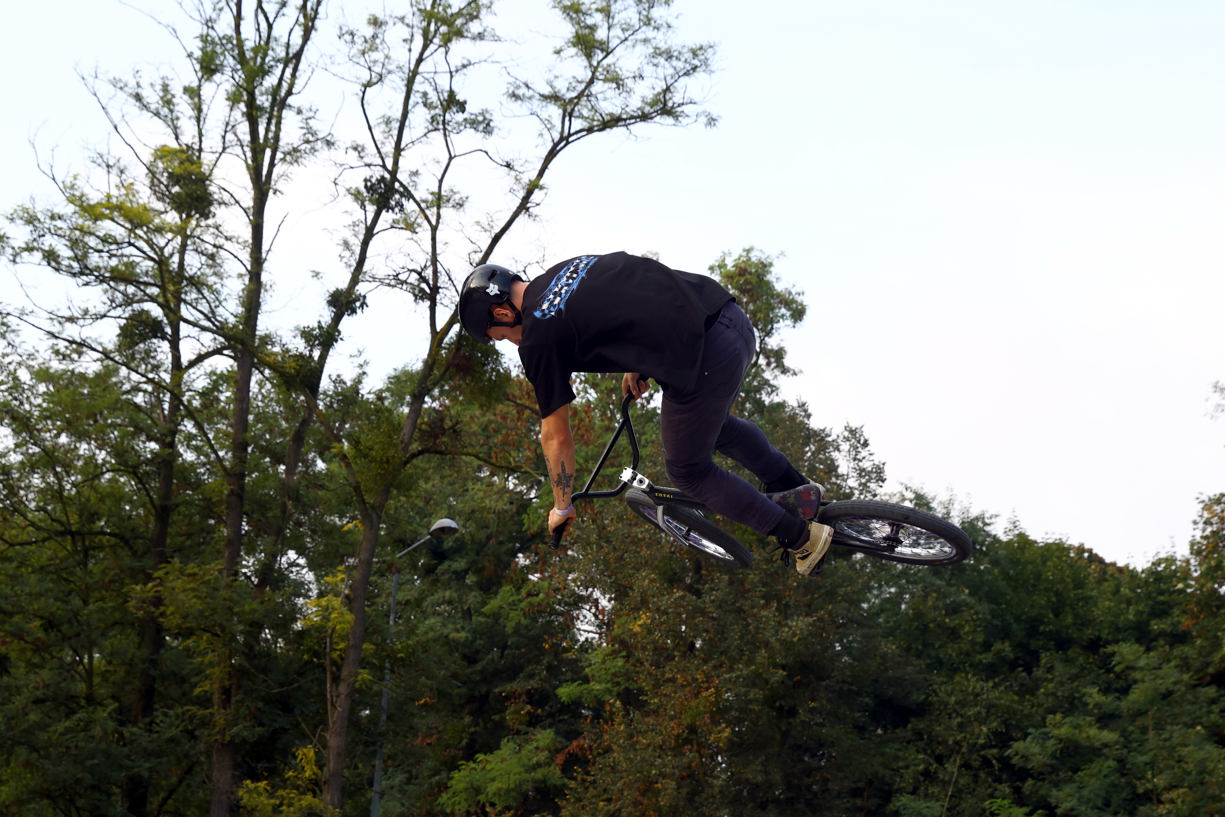  CHERRY-HILL-BMX-CONTEST-before-party-Drop-to-the-city-impreza-sponsorowana-rmdbike 