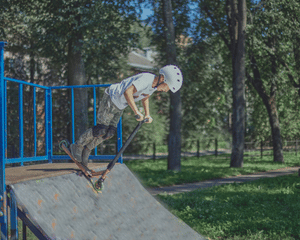 Jaką hulajnogę wyczynową kupić? Podsumowanie najczęściej zadawanych pytań.